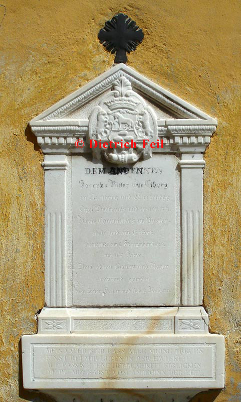 Bruneck - Grabstein des Joseph von Eiberg zu Aichberg und Wertenegg (1828)