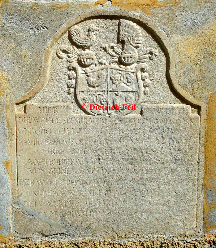 Bruneck - Grabstein von Angehörigen der Familie Mayrhofen von Koburg und Anger