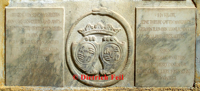 Bruneck - Grabstein des Johann Stanislaus und der Margareth von Vintler zu Platsch und Runggelstein (1790/1800)