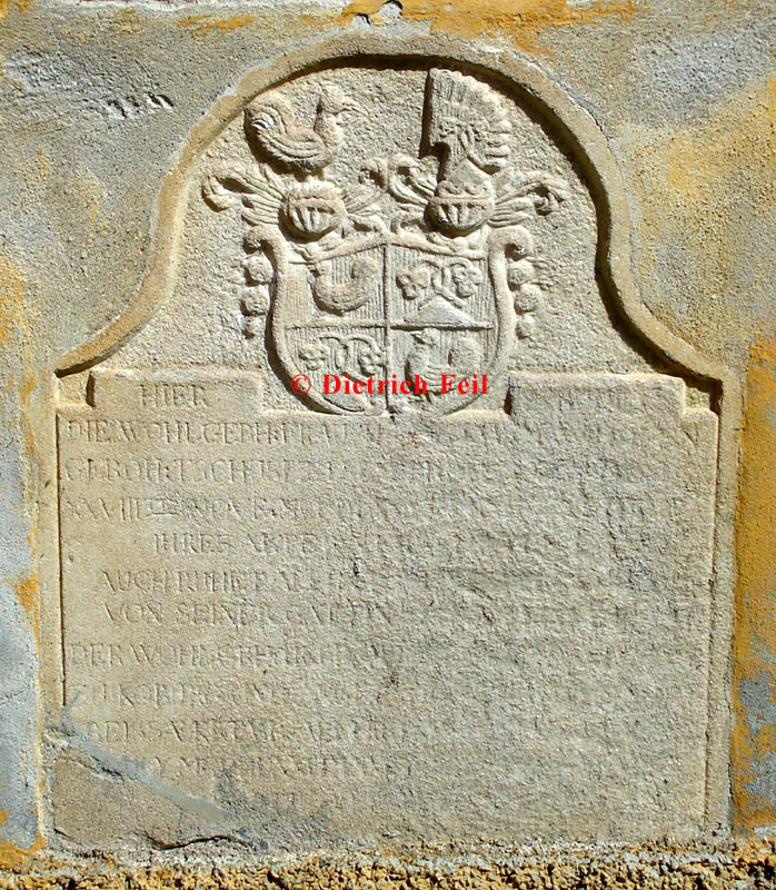 Bruneck - Grabstein von Angeh&ouml;rigen der Familie Mayrhofen von Koburg und Anger