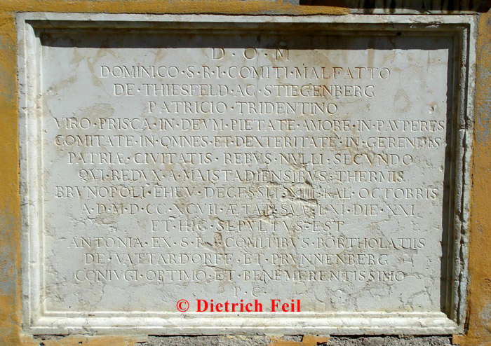 Bruneck - Grabstein des Dominicus Graf Malfatti von Thiesfeld und Stiegenberg (1797)