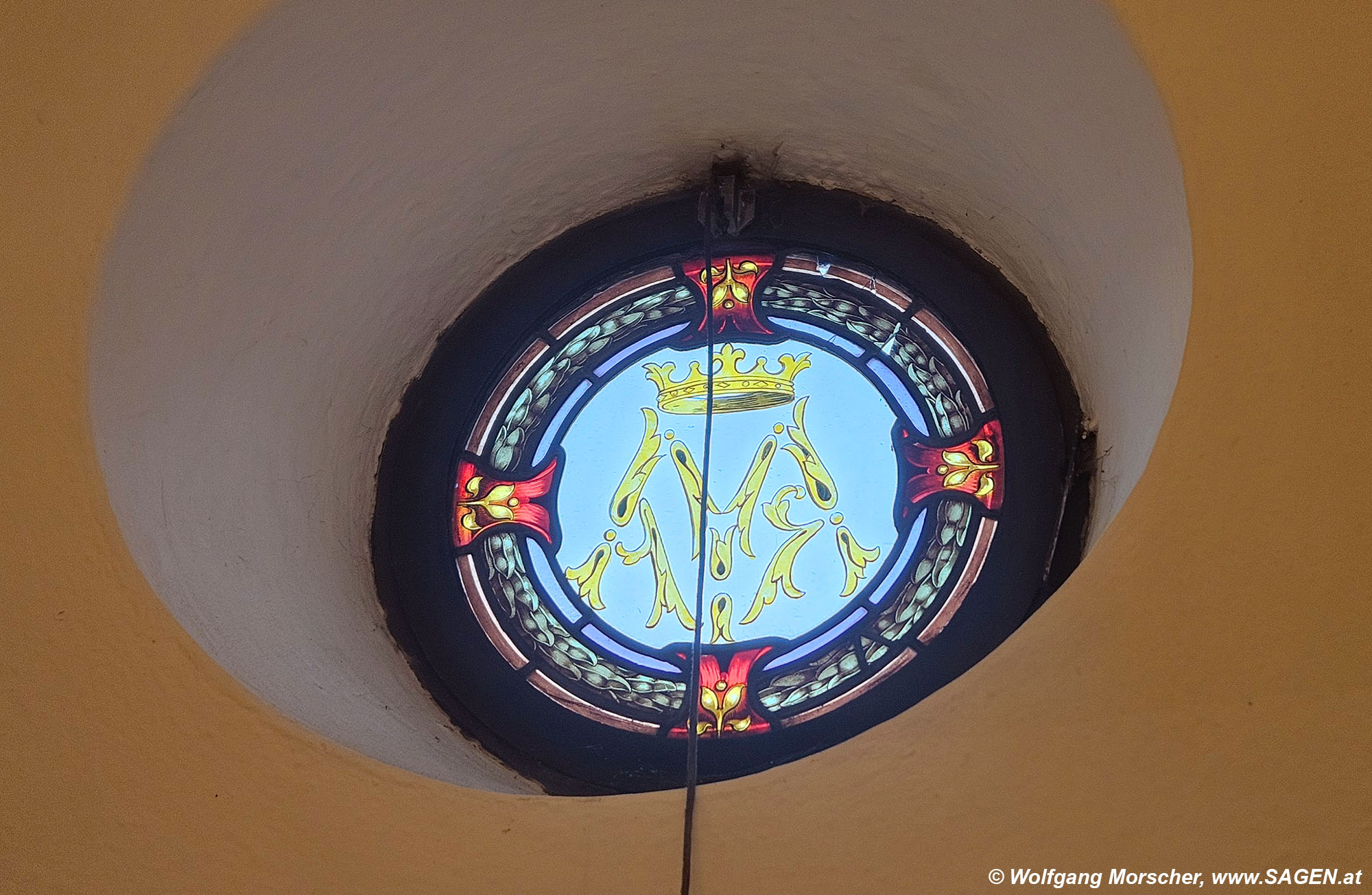 Glasfenster - Nauders, Kapelle zur Schmerzhaften Muttergottes in M&uuml;hlen