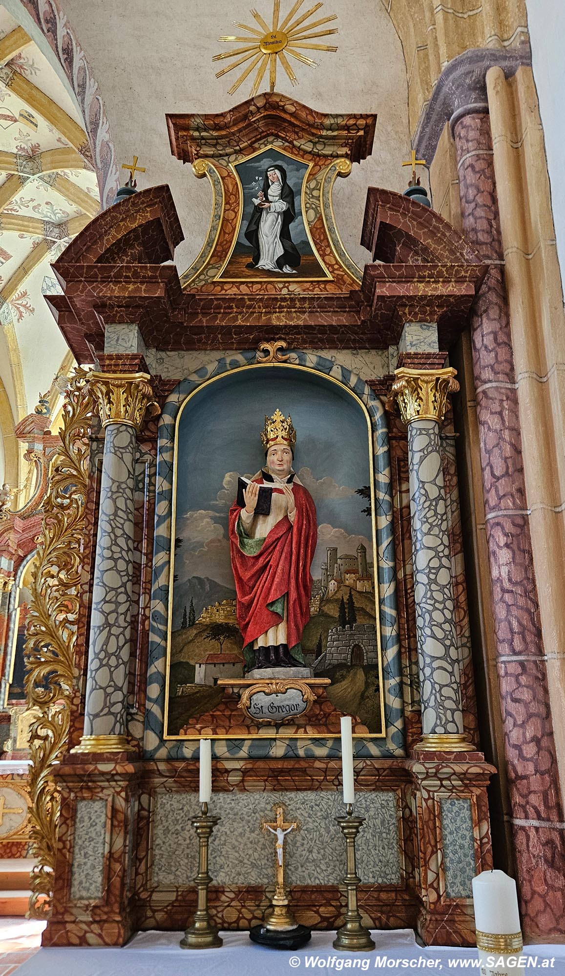 Seitenaltar mit dem heiligen Gregor in der Wallfahrtskirche Grong&ouml;rgen