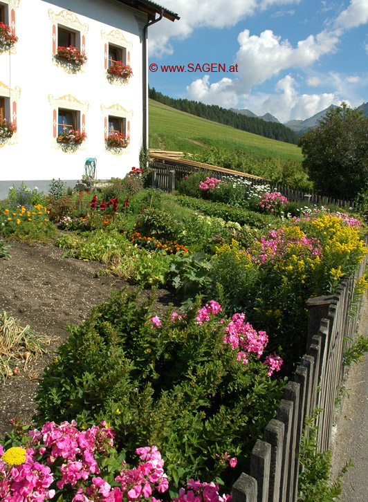 Blühender Bauerngarten © Wolfgang Morscher