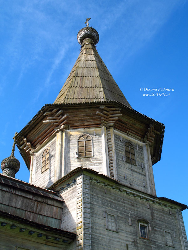 Zeltdach der Mariä-Schutz-und-Fürbitte-Kirche in Ljadiny © Oksana Fedotova