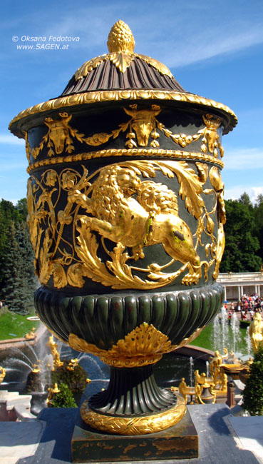 Peterhof, Vase – Schmuck der Oberen Balustrade © Oksana Fedotova