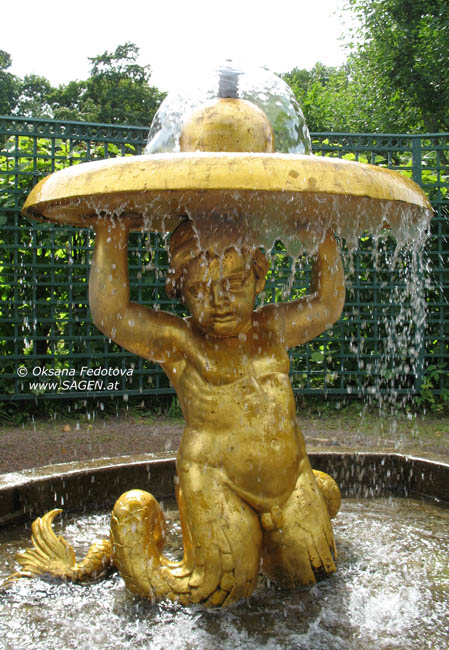 Glocken-Fontäne „Triton“, Peterhof © Oksana Fedotova