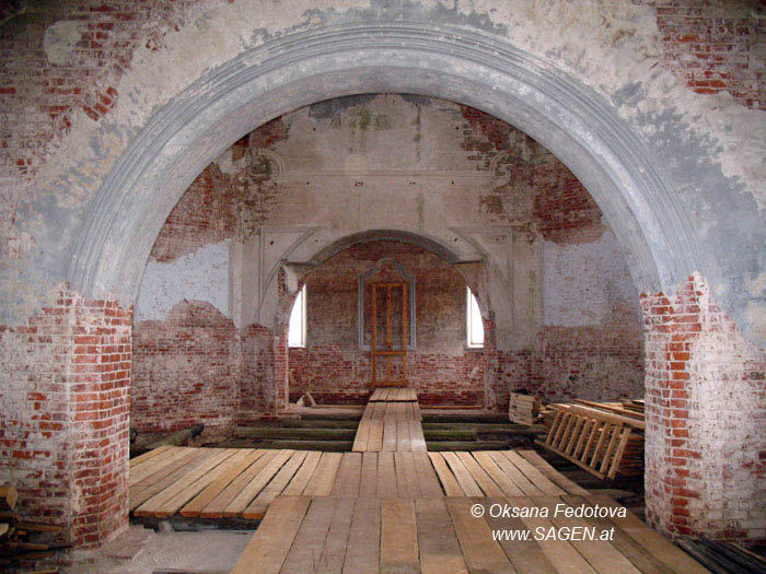 Die steinerne Kirche bei Dorf Schotowa, Innenraum. Pineshskij Bezirk © Oksana Fedotova