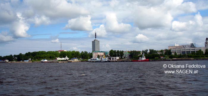 Archangelsk vom Schiff © Oksana Fedotova, www.sagen.at