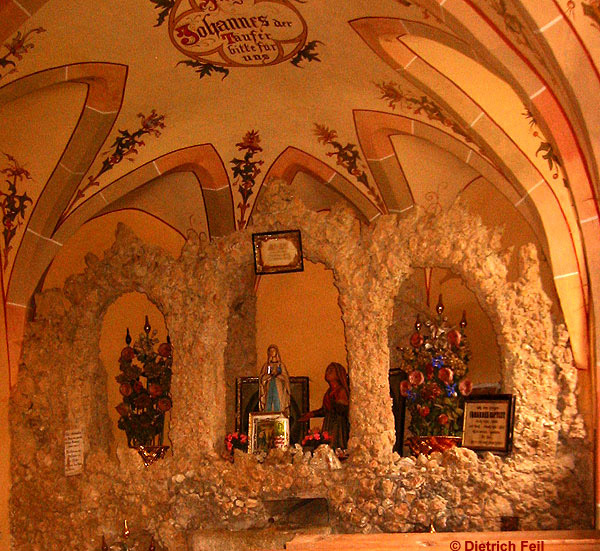 Hasenried, Grotte in der Kapelle, Pustertal © Dietrich Feil