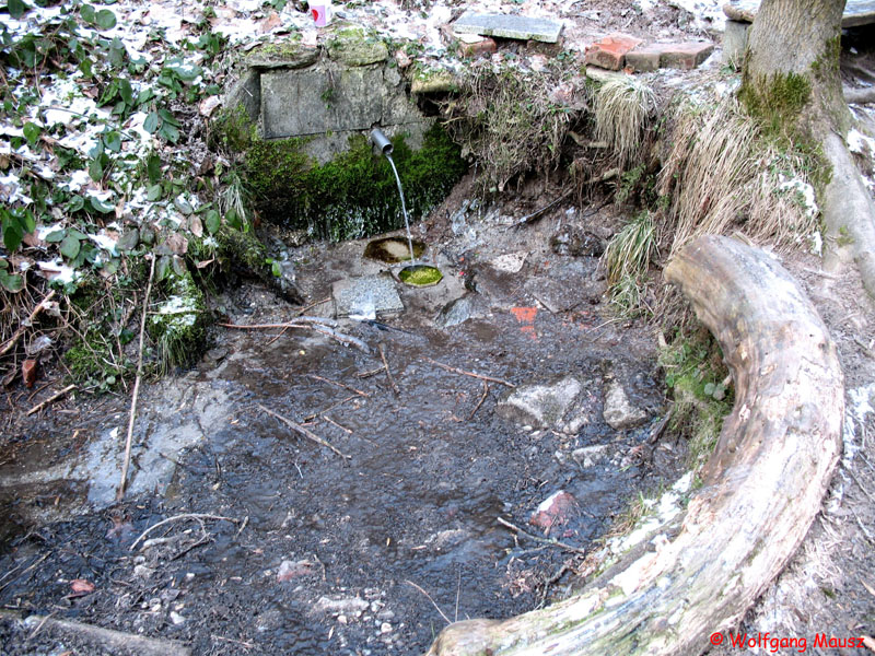 Das "Heilige Bründl" beim Kreuzweg auf den Pöstlingberg, Linz © Wolfgang Mausz