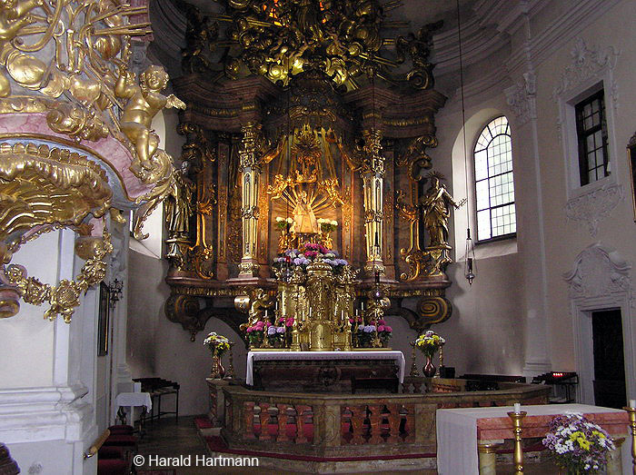 Marienstatue, Hauptaltar Maria Schutz am Semmering © Harald Hartmann