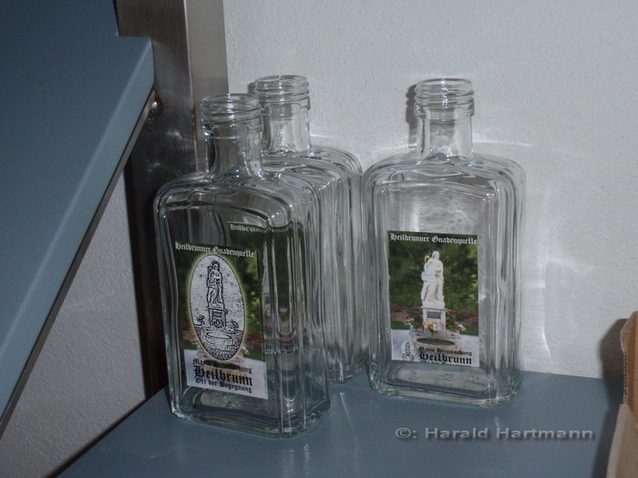 Wasserflaschen in Heilbrunn © Harald Hartmann