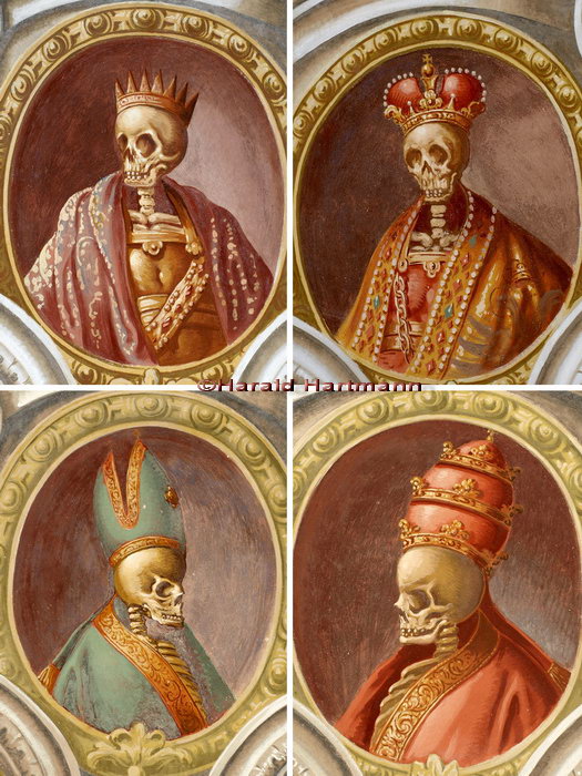 Dürnstein, Krypta - Kaiser, Fürst, Papst und Bischof