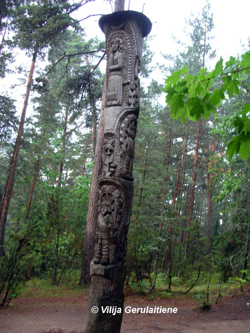Hexenberg in Litauen, Egle, Königin der Nattern © Vilija Gerulaitiene