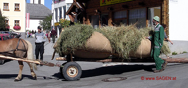 Protzwagen beim Almabtrieb © Berit Mrugalska