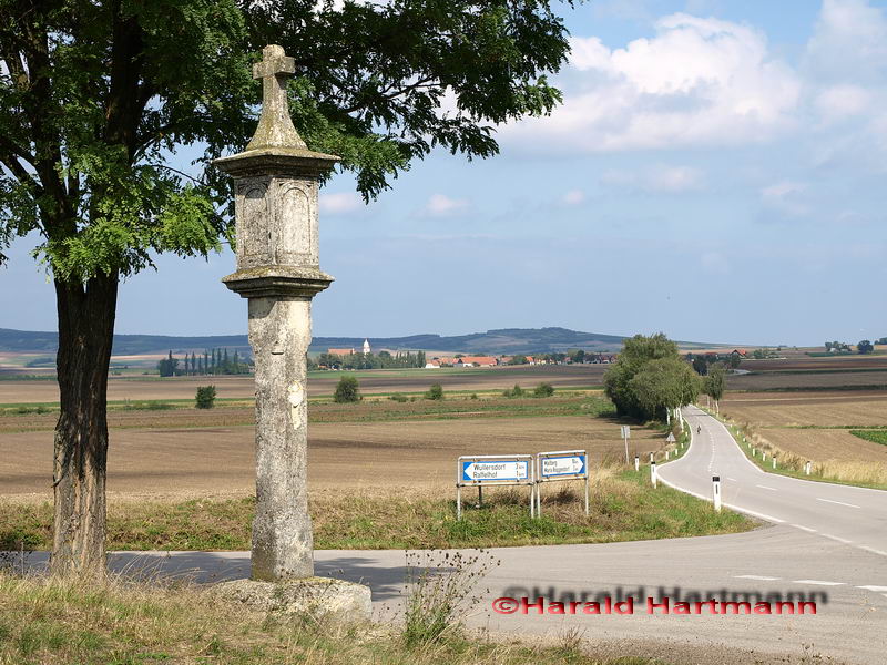 Kreuz Aspersdorf Maria Roggendorf, Weinviertel © Harald Hartmann