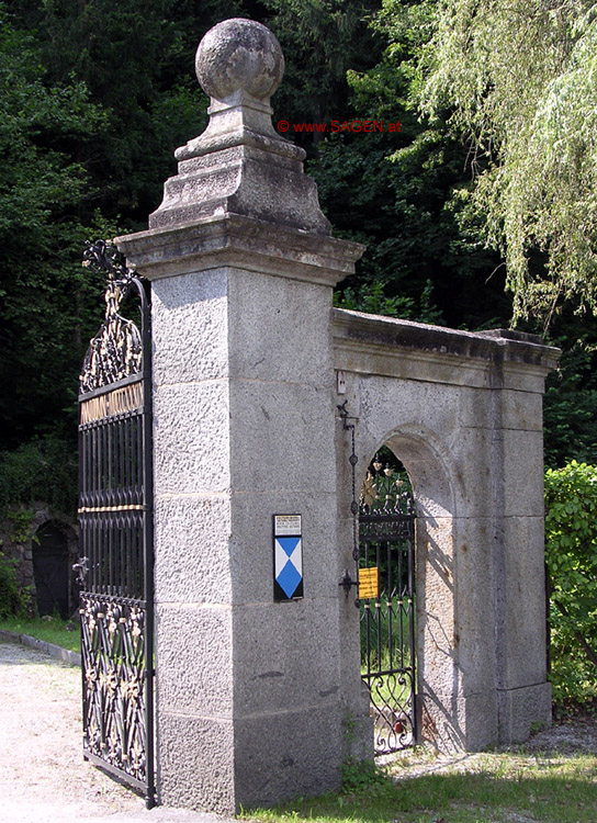 Eingangstor Schloss Lipperheide (Neumatzen)