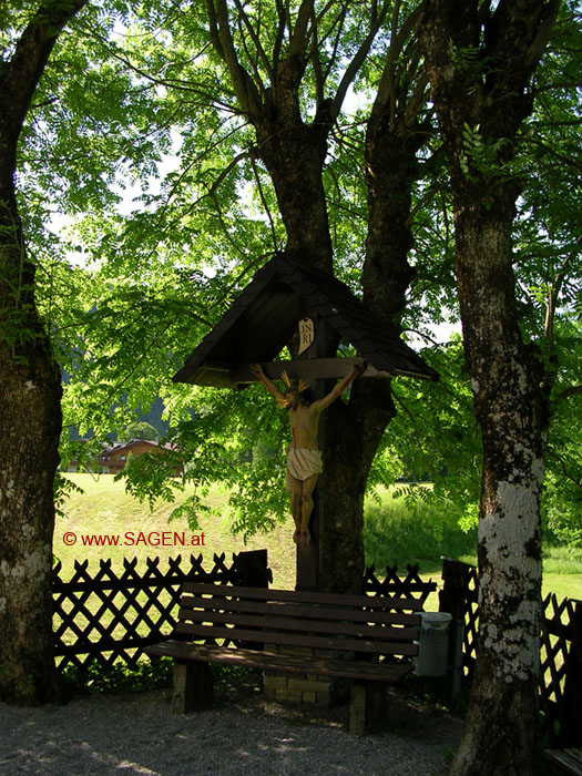 Bank vor der Elsbethenkapelle © Berit Mrugalska