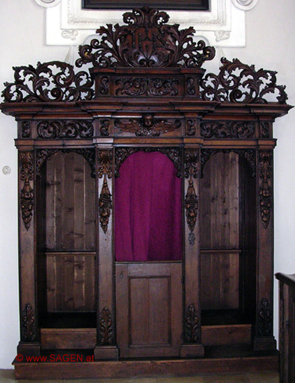 Beichtstuhl in der ehemaligen  Jesuitenkirche Hall