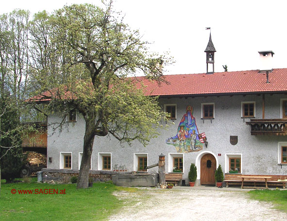 Burg Rettenberg  Baerunhof © Berit Mrugalska